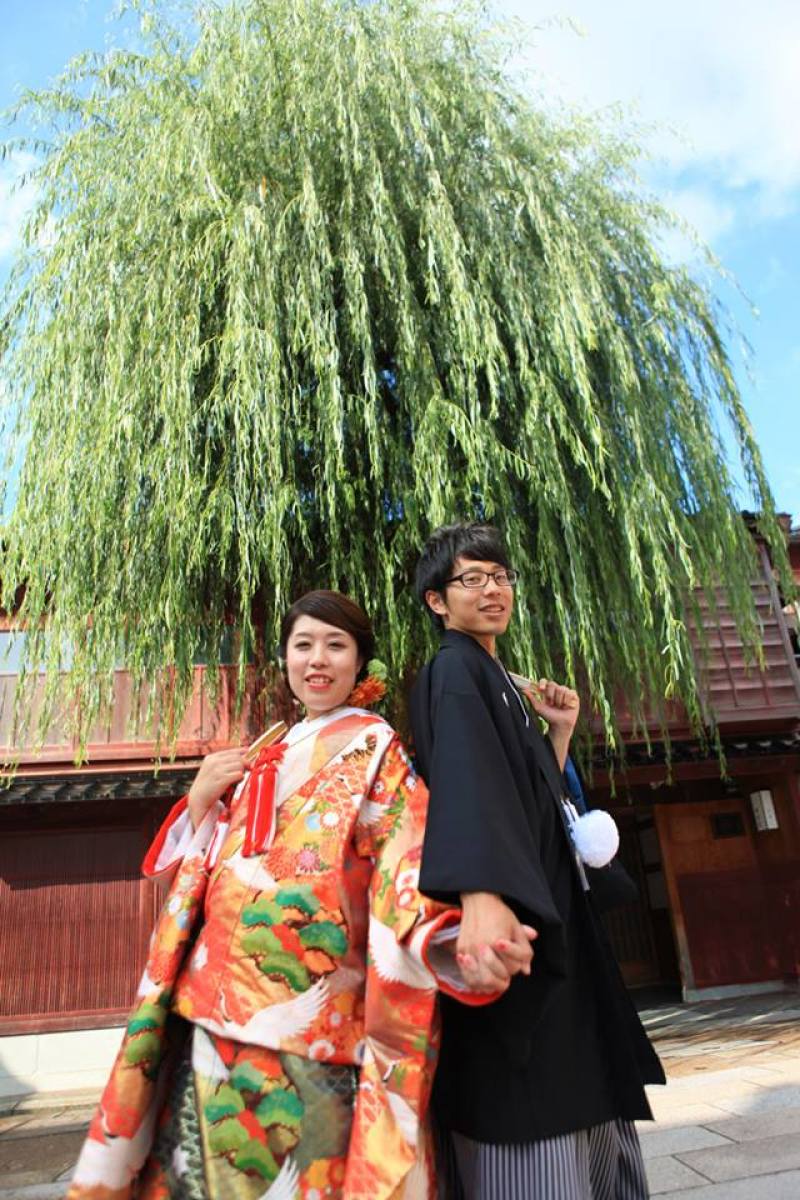 柳の木の下で♪