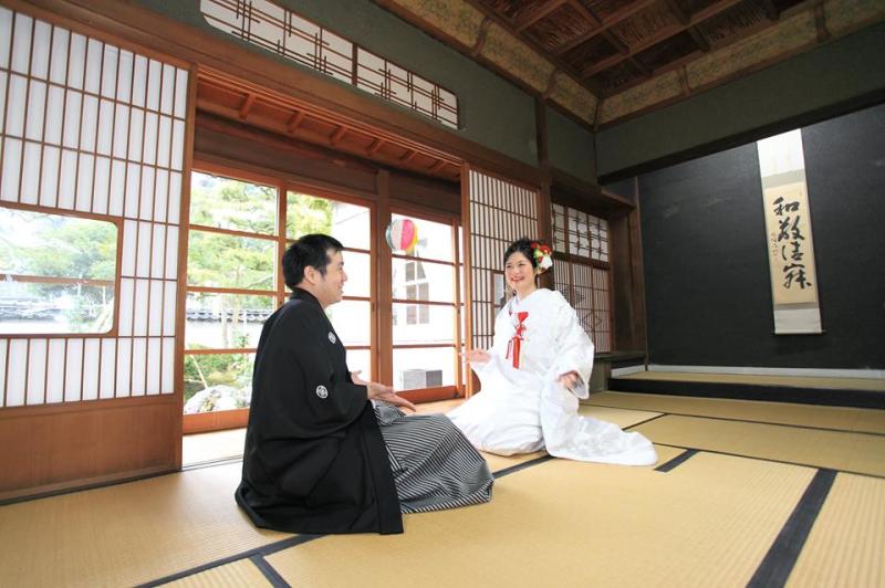 和室にて、紙風船♪