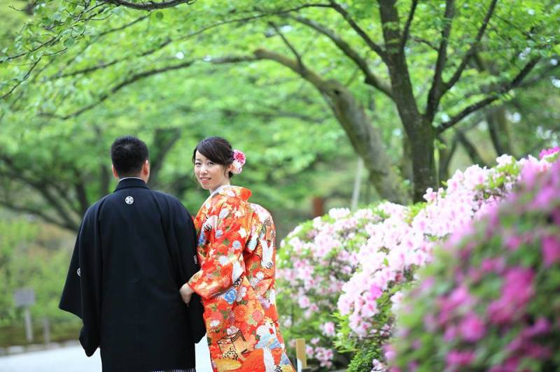 ツツジとともに