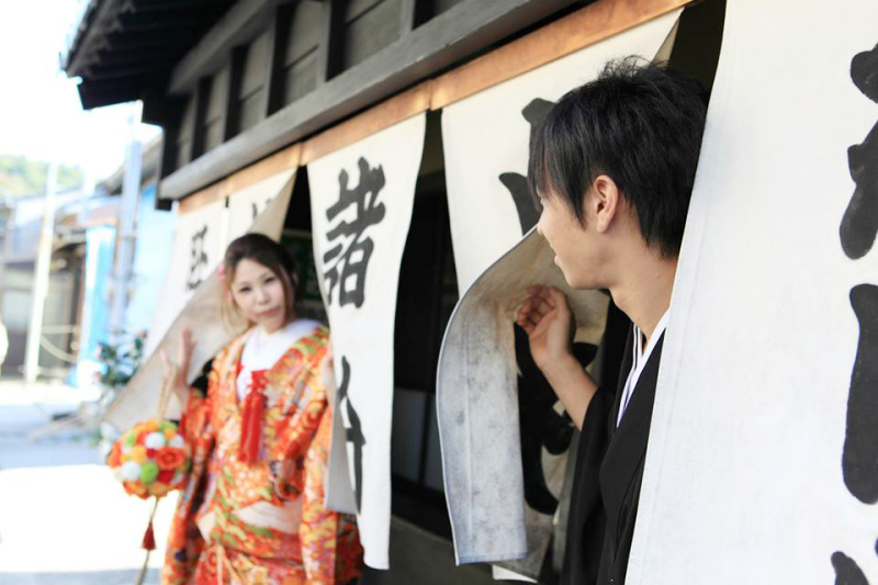 暖簾からこんにちは♪