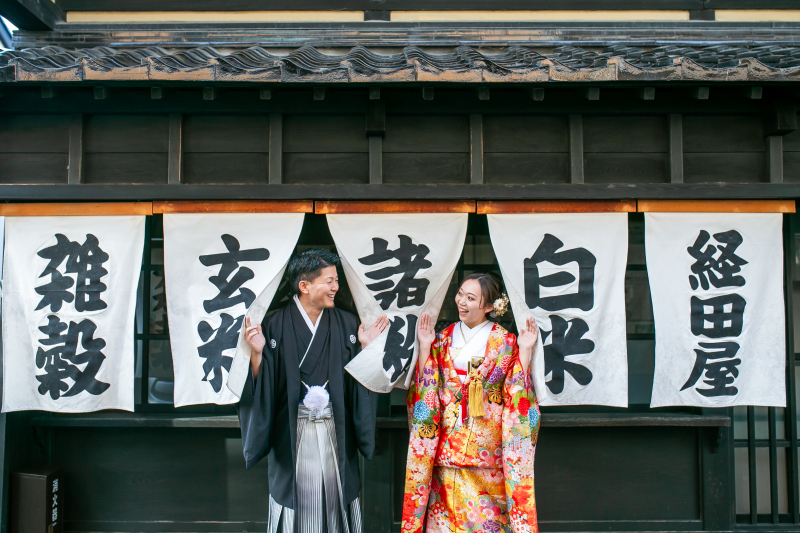 暖簾からこんにちは