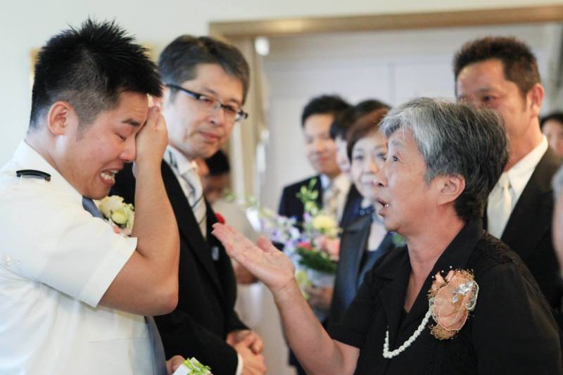 涙もろい新郎様