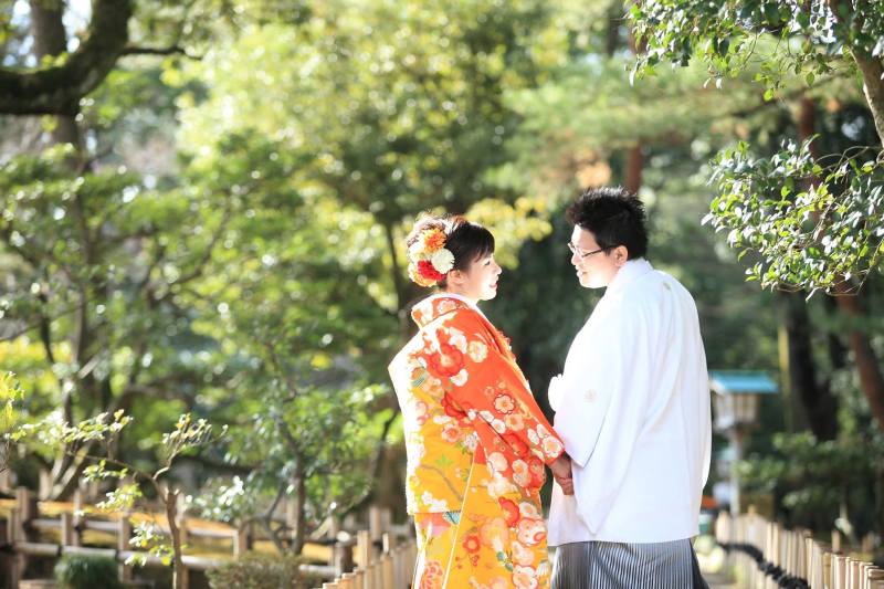 見つめ合いながら