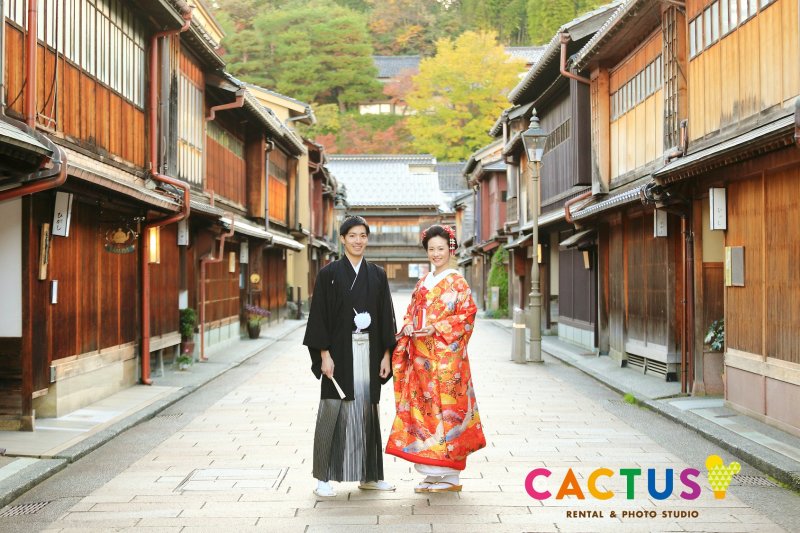 ひがし茶屋街のメインストリートにて