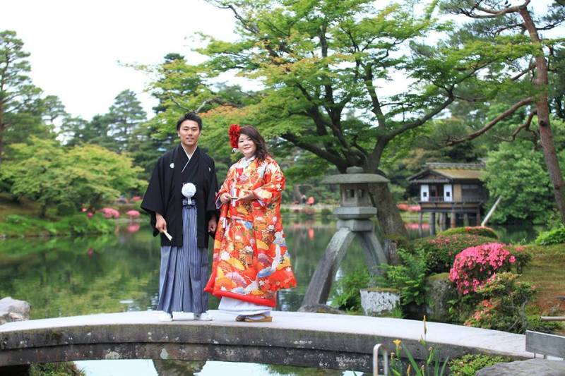 ことじ灯籠前にて