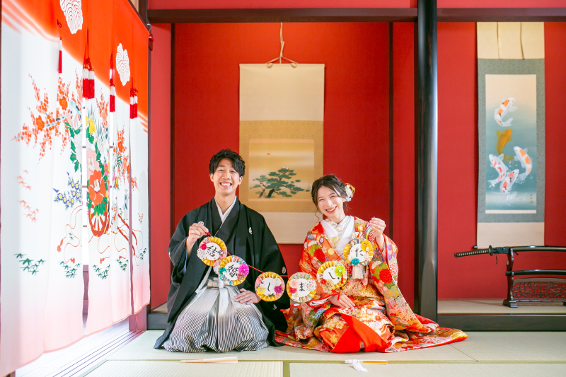 満面の笑顔で「 結婚しました」