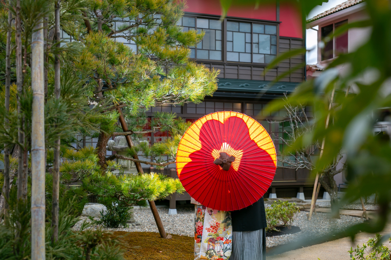 映り込むシルエット