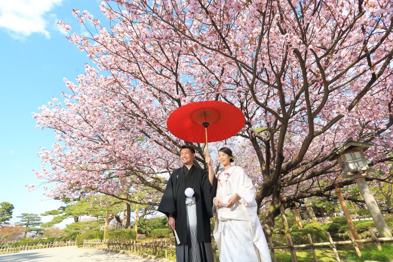 金沢観光名所満喫プラン(兼六園・ひがし茶屋街・和室庭園)雨天延期無料・衣装差額なし！