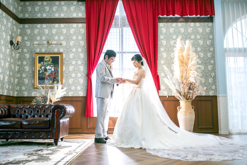 ヘアメイク込み!お持ち込み衣装撮影プラン【スタジオ撮影全カット150枚データ付き】