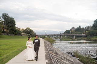 自然に囲まれた河川敷撮影