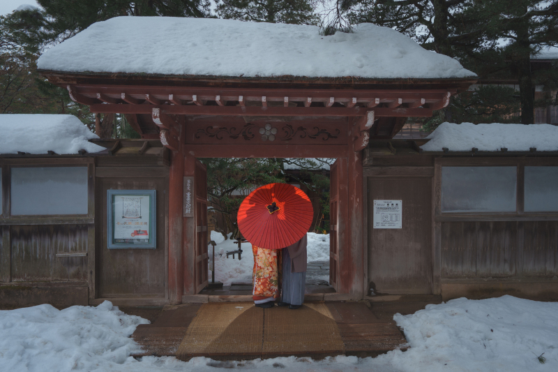 ロケーション撮影でも光を操る