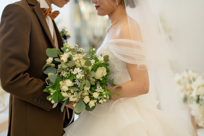 【よくばりプラン】ウェディングドレスもカラードレスも着たい方へ☆衣装チェンジ5分・撮影時間1時間！全データ50カット以上＊