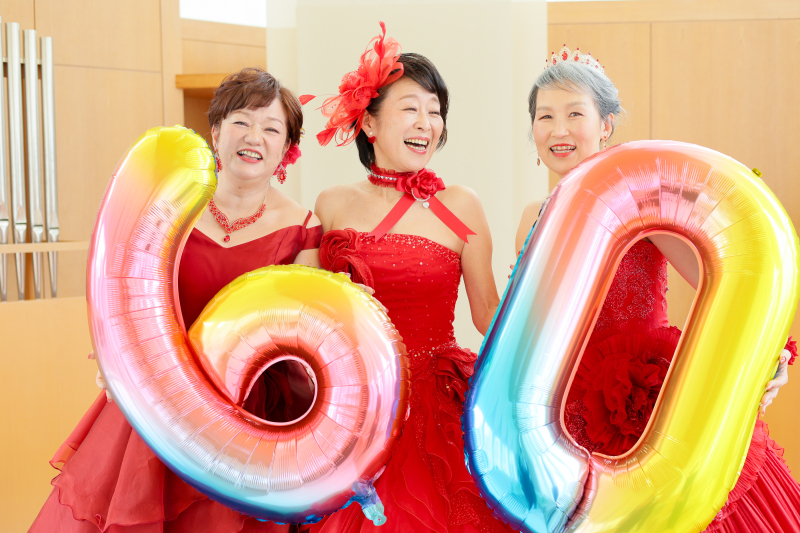 【還暦フォト】赤いドレスで新たなスタートを♪