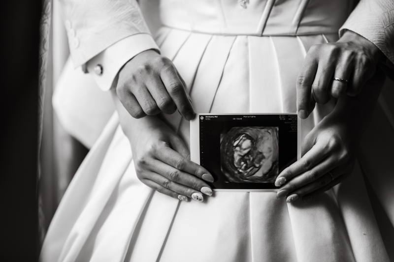 【マタニティフォト】基本料金50%OFF◆洋装1着チャペルフォトプラン｜全データ＆アルバム1冊付き