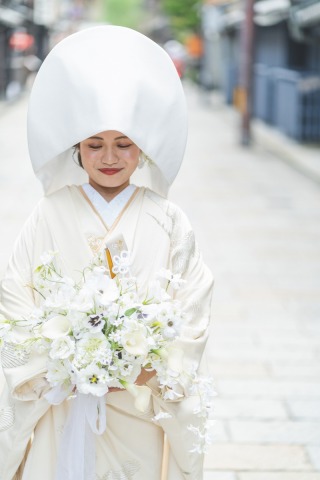 金彩×ベージュ