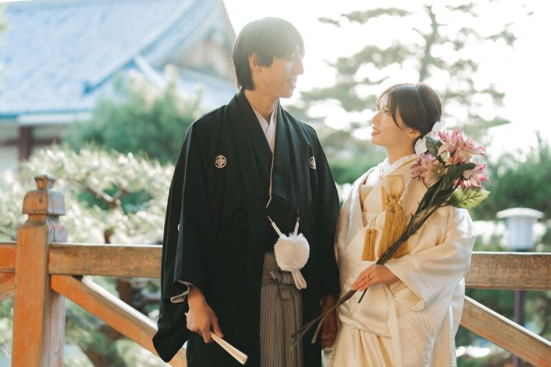 お庭をバックに