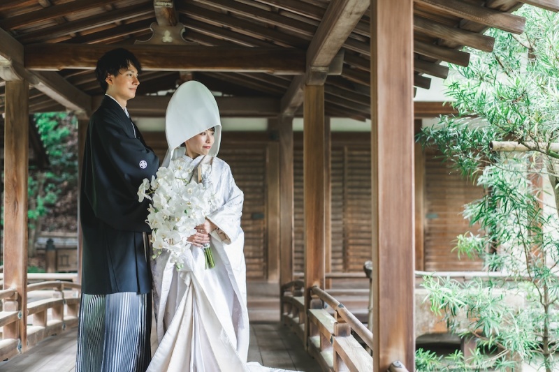 日の入る方向を