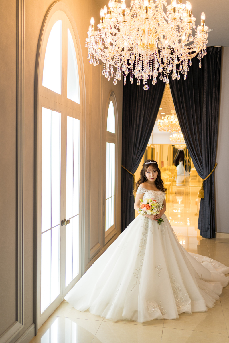 美しいシャンデリアでエレガントに