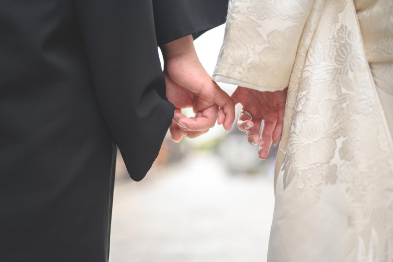 繋ぐその手も素敵な一枚に