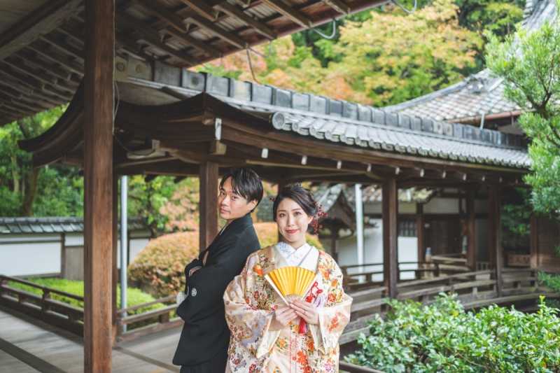 日本建築を感じながら背中合わせショット