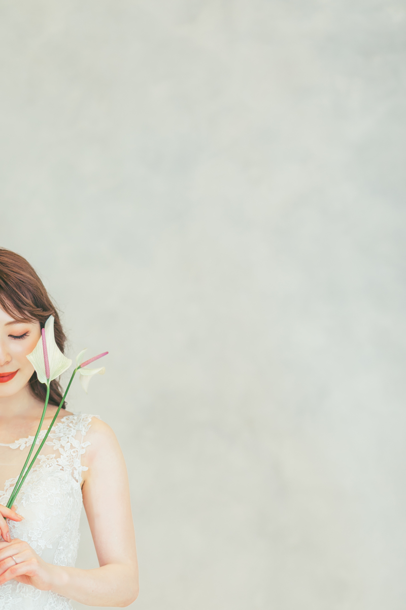 ブーケではなく一輪のお花を持って