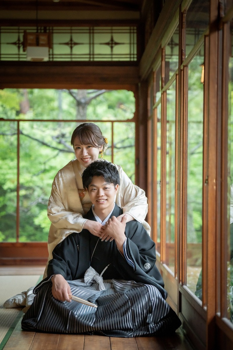 ご新婦様からのバックハグ