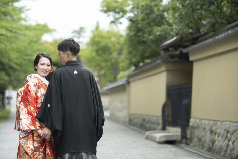 新婦さまこちらをむいて