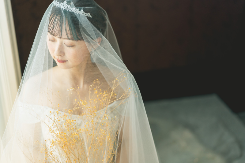 ベールに包まれて幻想的な姿を