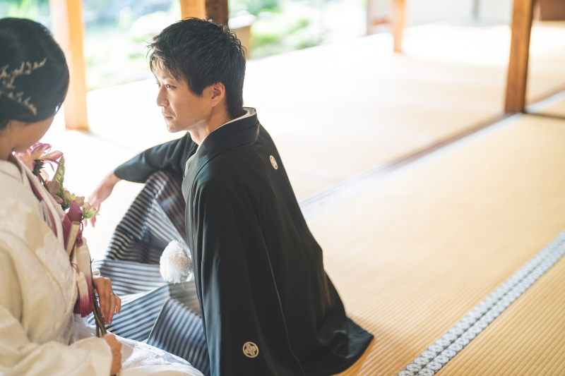 自然な一幕も世界観と光に包まれて