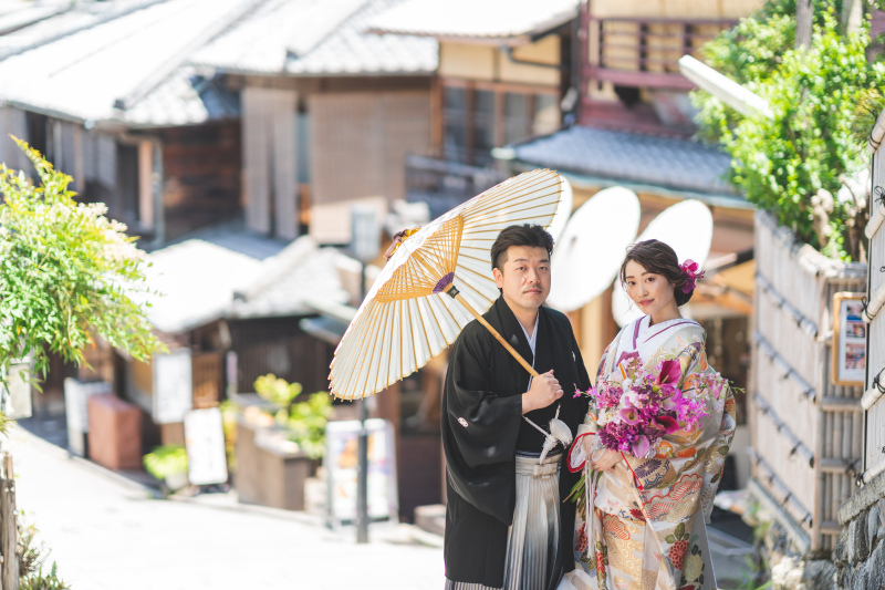 二年坂で日本建築の並びを望みながら