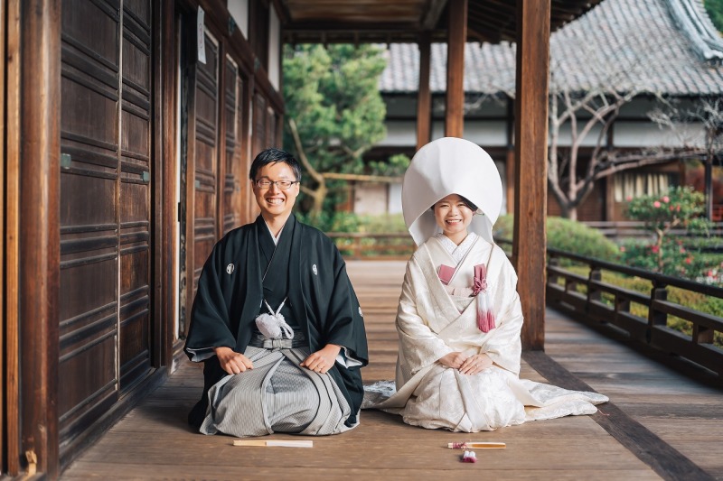 綿帽子を被って