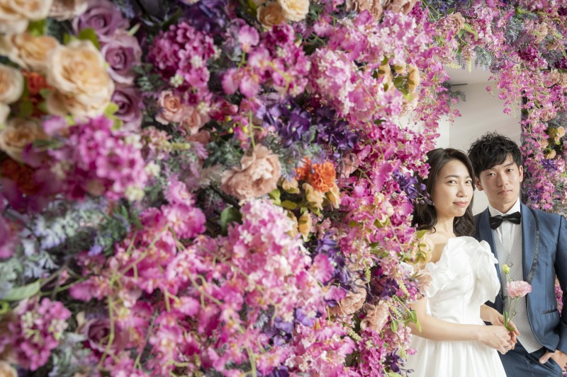 フラワーウォールに溶け込む