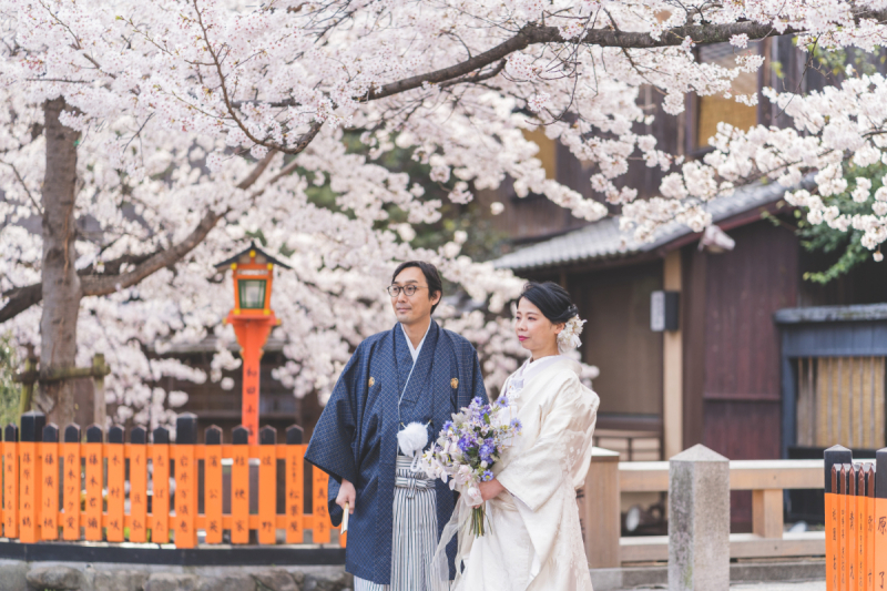 京都祇園の街並みで春を感じる撮影を