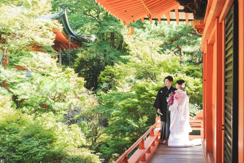 毘沙門堂の朱色のお堂