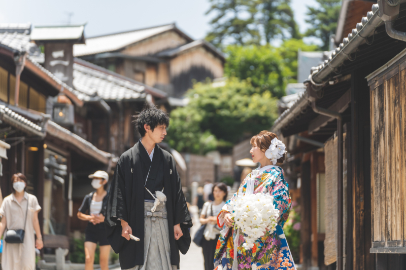 古都の街並みの主役はおふたり