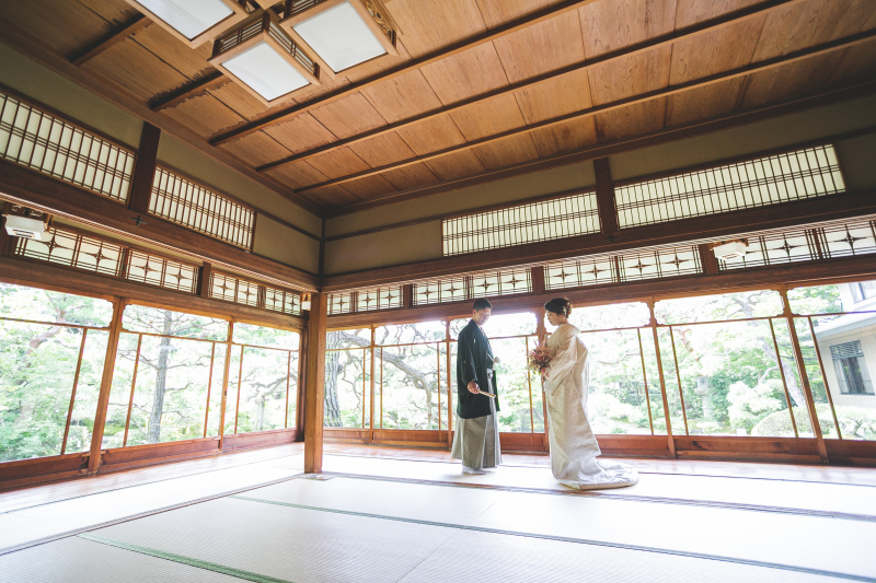 広々とした和室での一枚