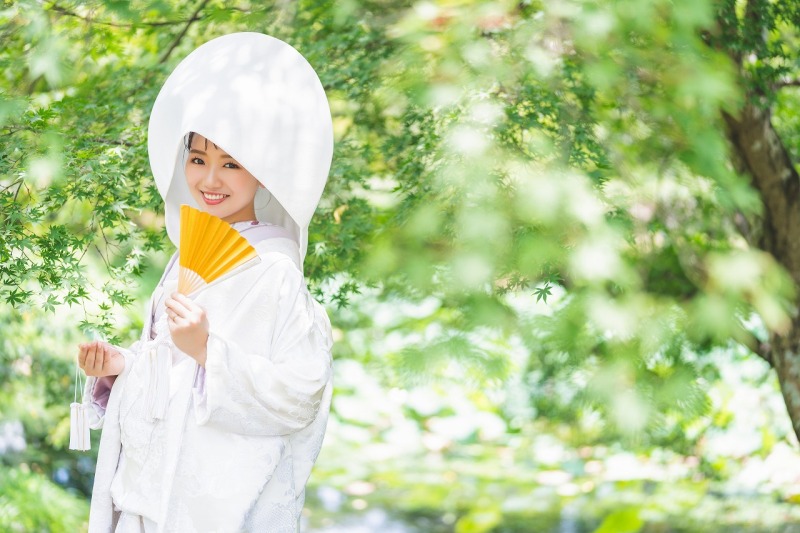 白無垢には綿帽子