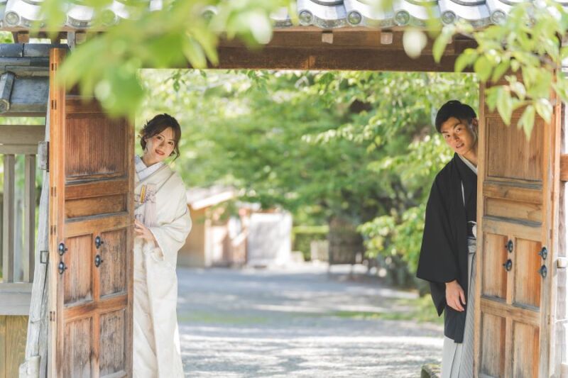 ちょっと可愛らしくひょっこり顔をのぞかせて