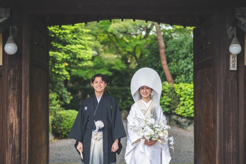 最後は門の前で、感謝を込めて