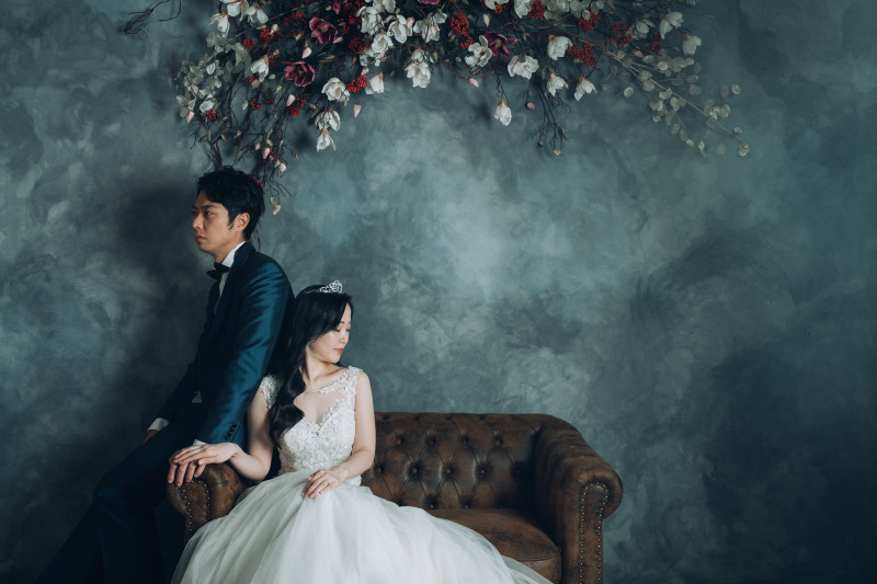 ダークトーンのスタジオで大人っぽく