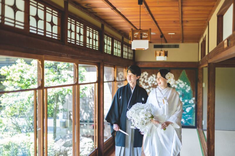 庭園を眺めながら