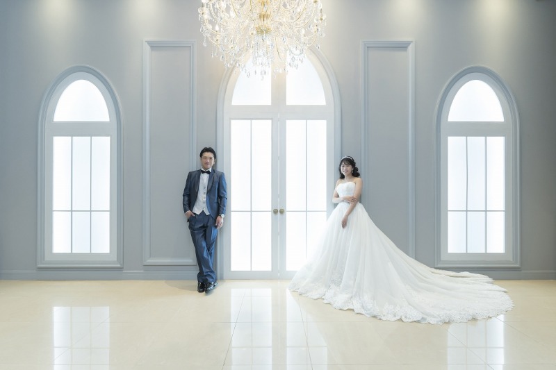 エントランスの白光