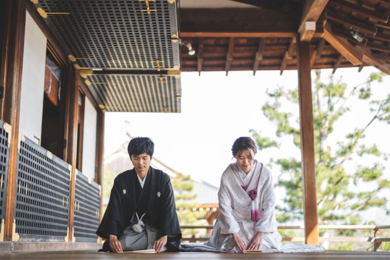 お辞儀ショット