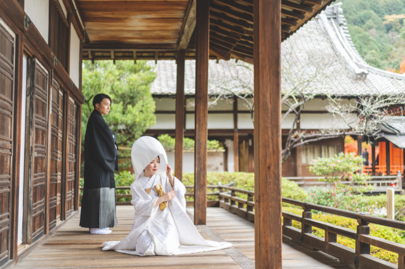 縁側から庭園を望む