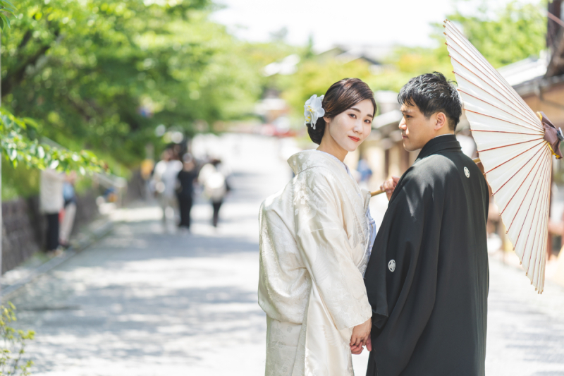 和装に身を包んで京都東山の町にて