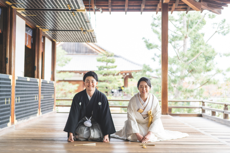 定番のお正座ショットもバッチリ