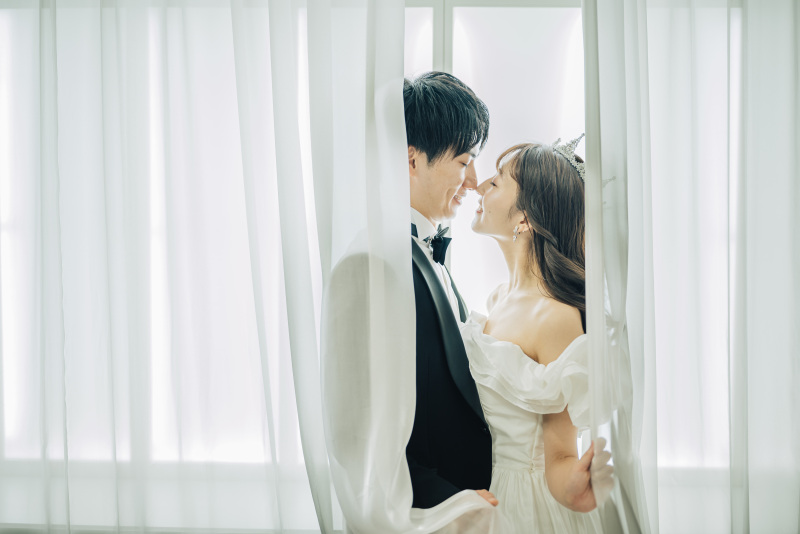 柔らかな雰囲気の中でのノーズキスショット