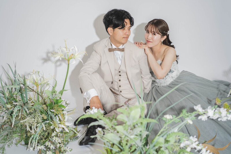 シンプルな白バックで