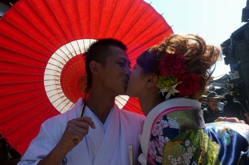 元気いっぱいの新郎新婦さま