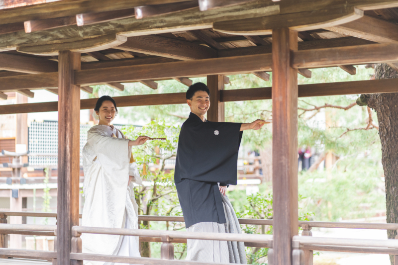 回廊でふたり仲良くそろりそろり